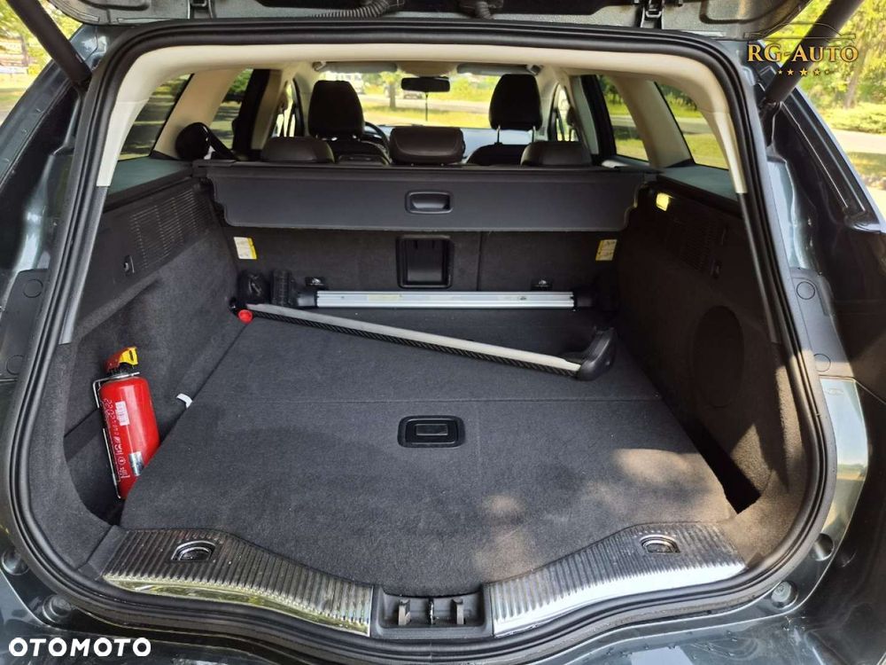 Ford Mondeo - 12