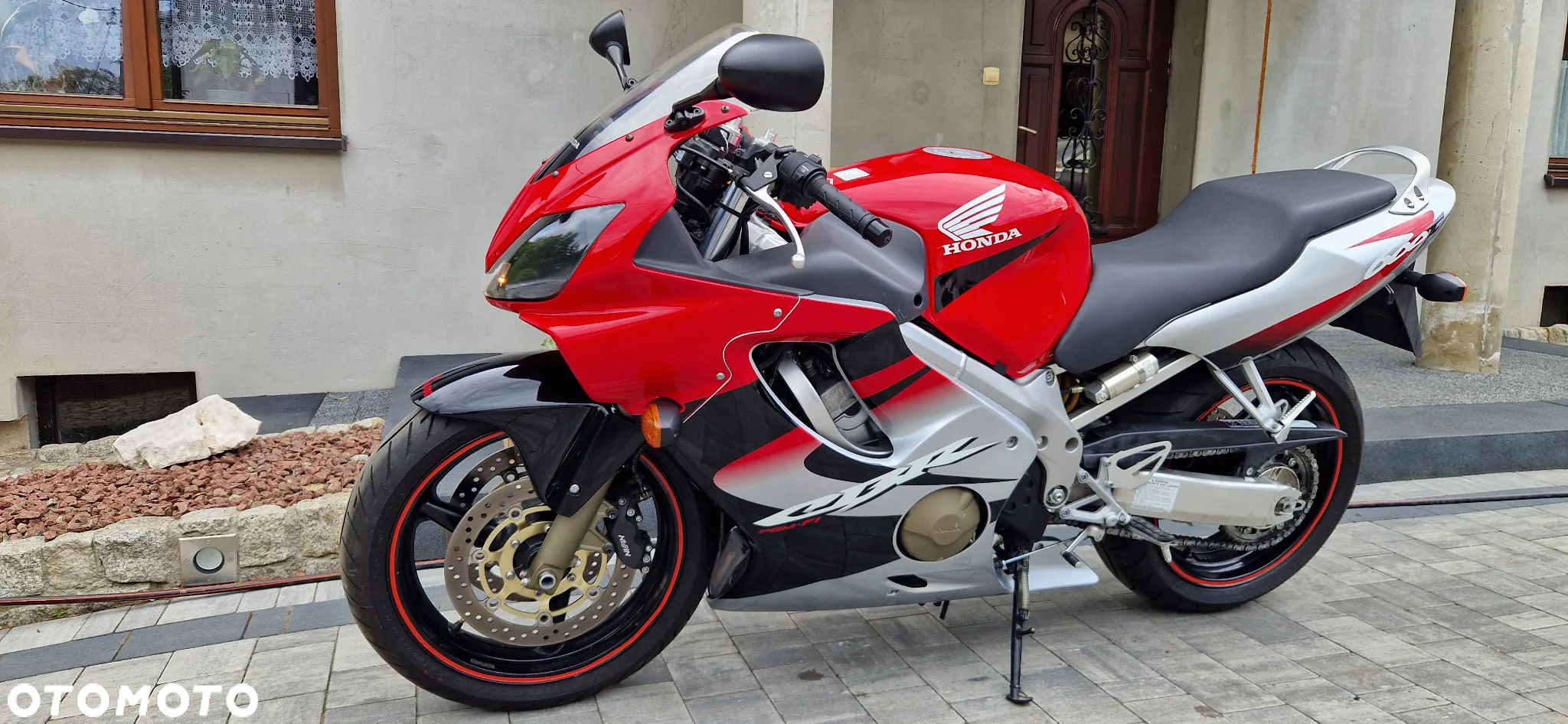 Honda CBR - 13