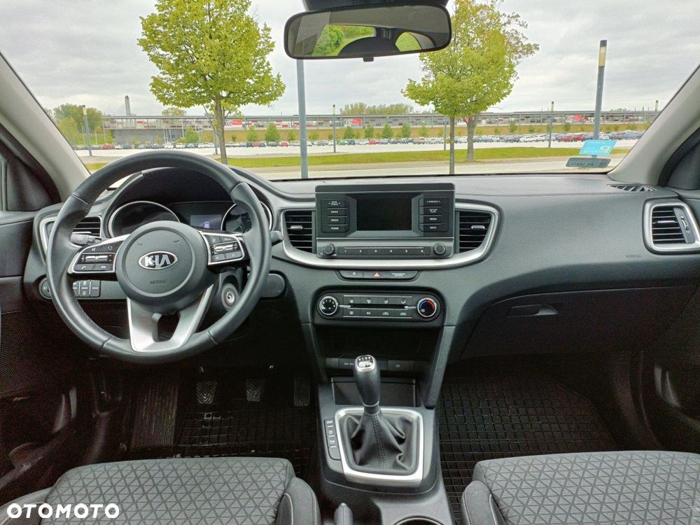 Kia Ceed 1.6 CRDi SCR M - 14