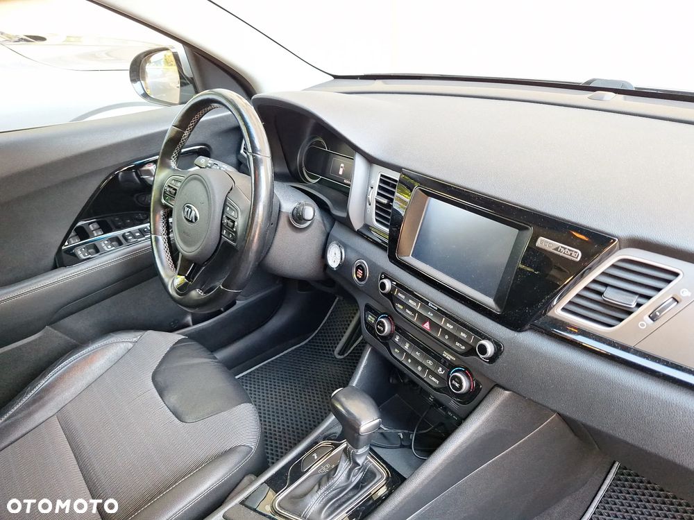 Kia Niro 1.6 GDI Hybrid L - 11