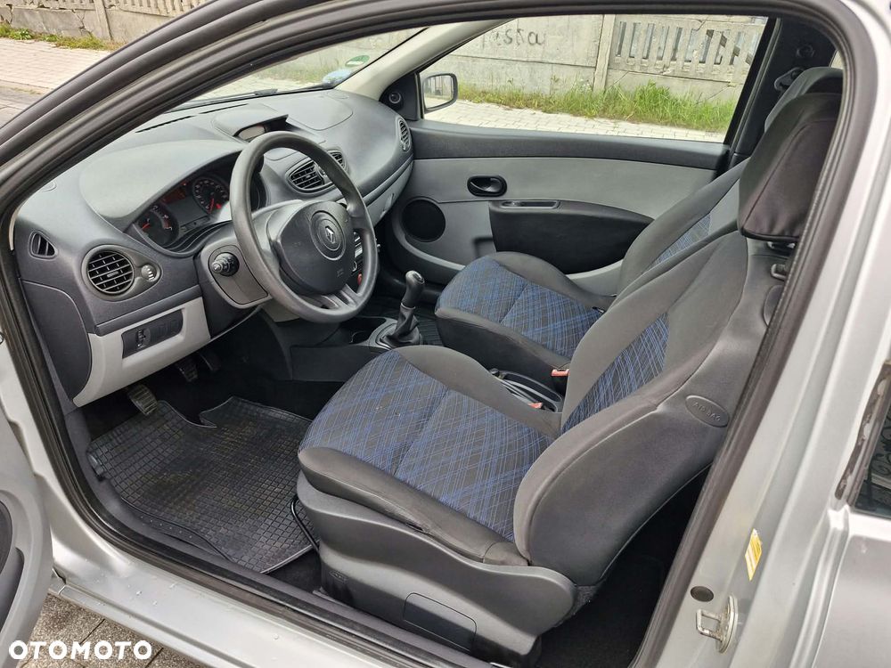 Renault Clio 1.2 16V Authentique - 7