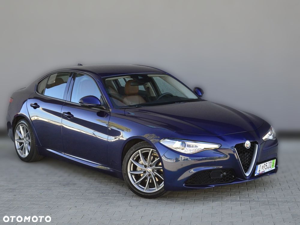 Alfa Romeo Giulia - 1