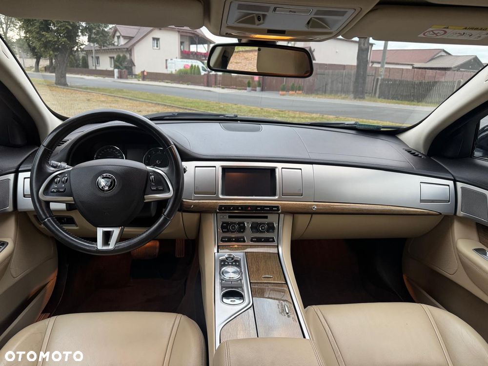 Jaguar XF 3.0 T AWD Luxury - 12