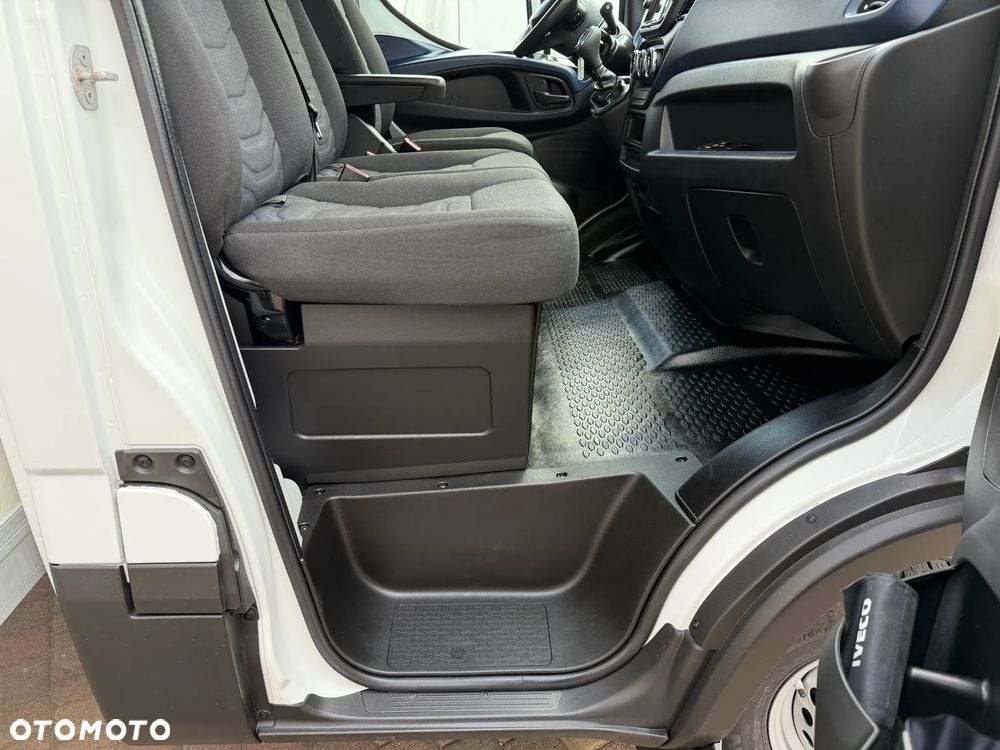 Iveco Daily 10 EP Izoterma Winda - 30
