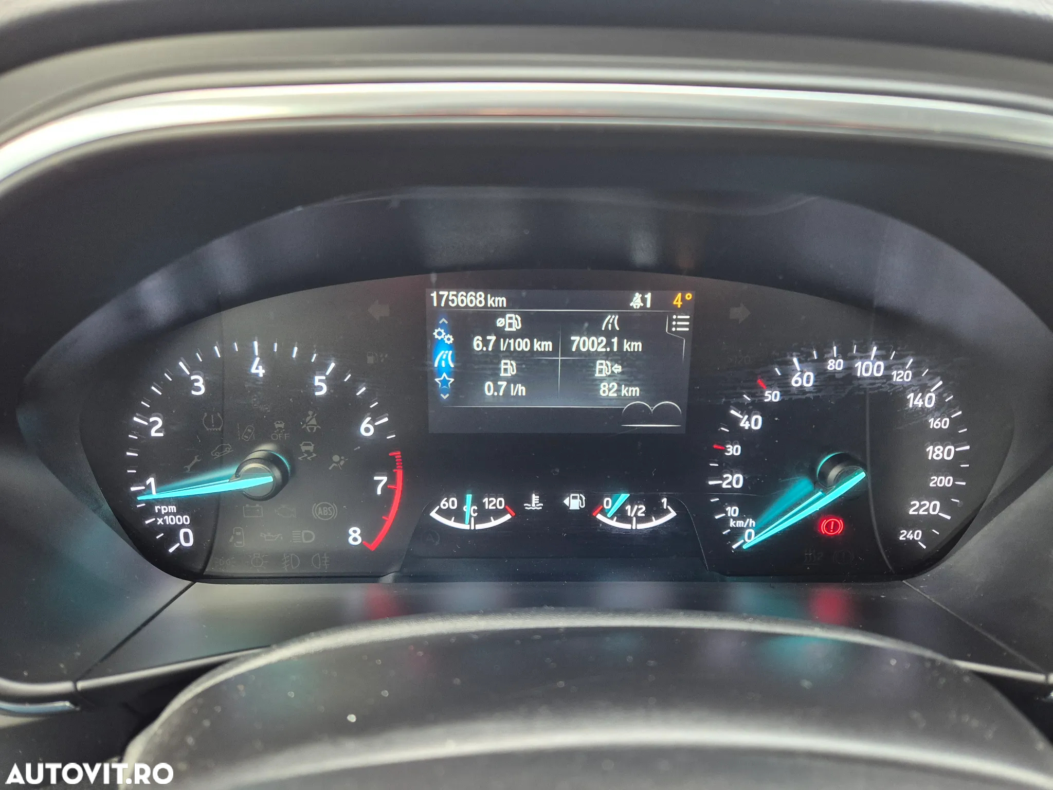 Ford Focus 1.0 EcoBoost Start-Stopp-System TITANIUM - 5