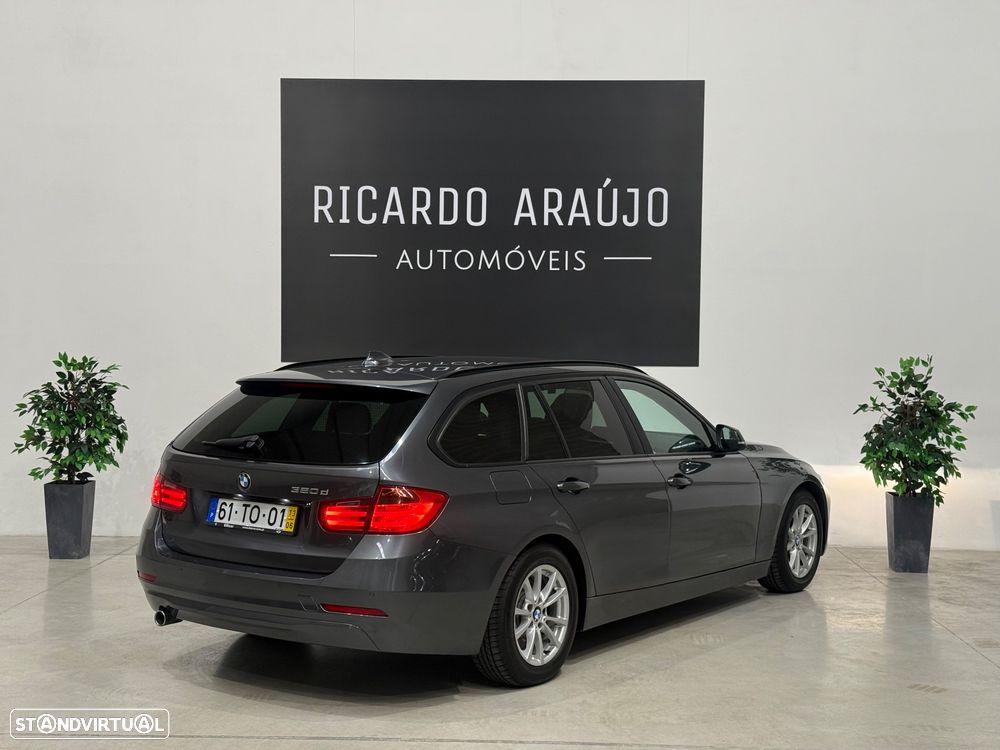 BMW 320 d Efficient Dynamics Edition Blue Perf. Luxury Line - 4