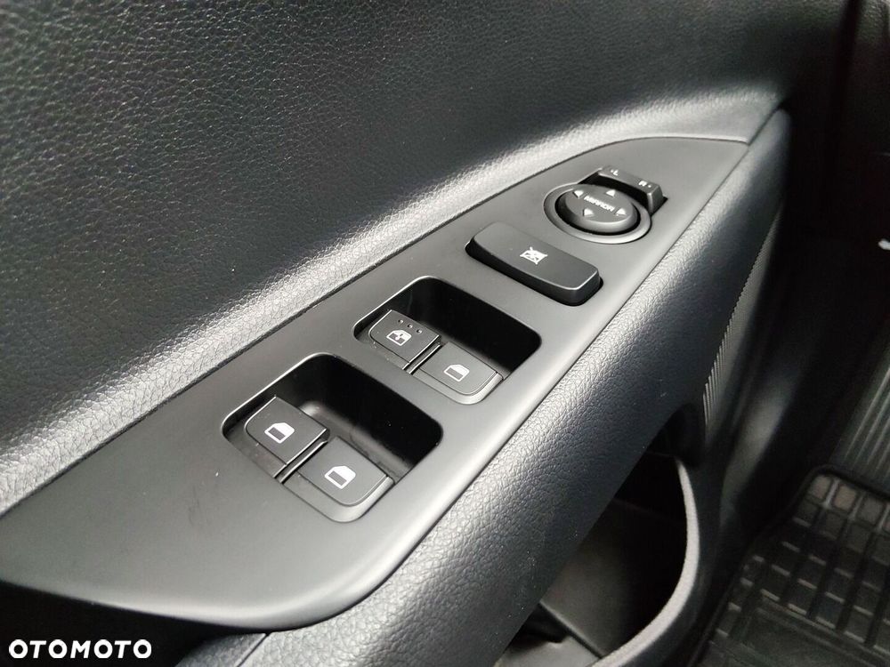 Kia Stonic 1.2 L - 27
