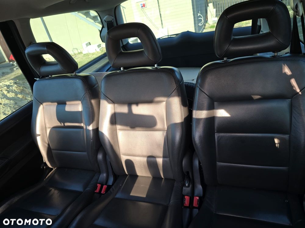 Volkswagen Sharan 1.9 TDI Highline - 9