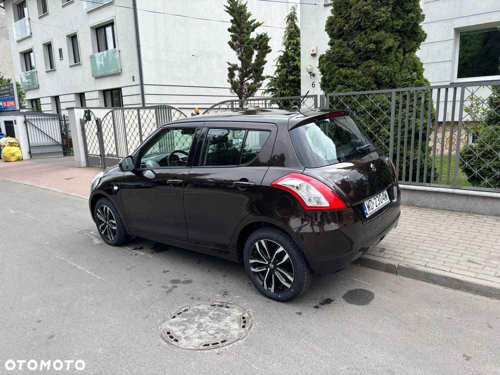 Suzuki Swift 1.2 Dualjet Allgrip Comfort - 7
