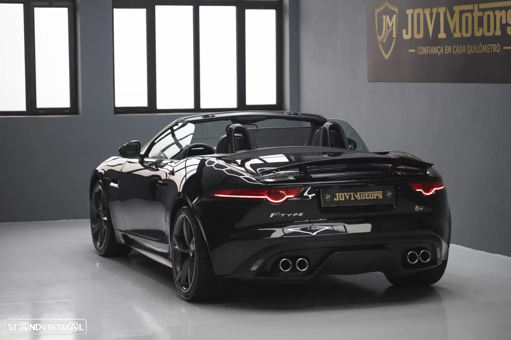 Jaguar F-Type V8 S - 34