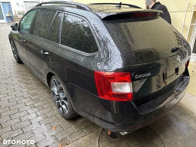 Skoda Octavia 2.0 TSI RS DSG - 4