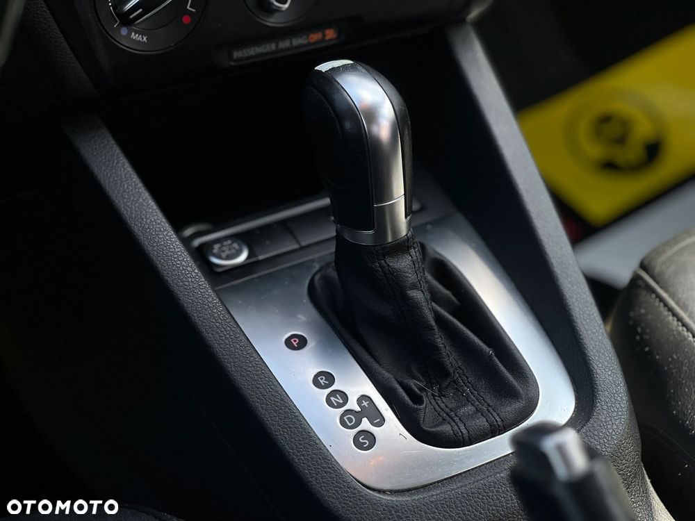 Volkswagen Jetta - 16