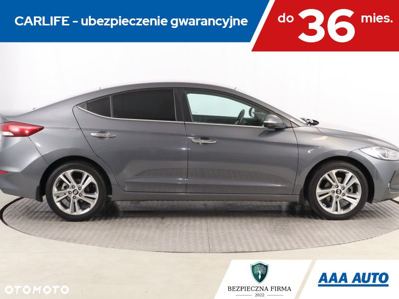 Hyundai Elantra - 7