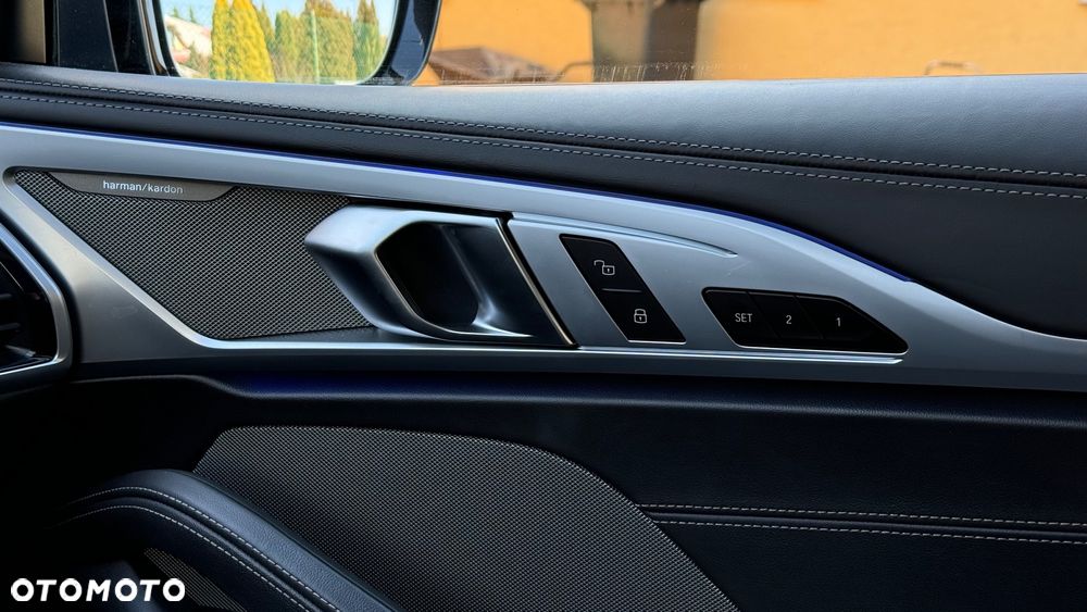 BMW Seria 8 - 25