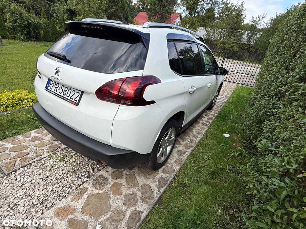 Peugeot 2008 1.2 Pure Tech GPF Style S&S EAT6 - 6