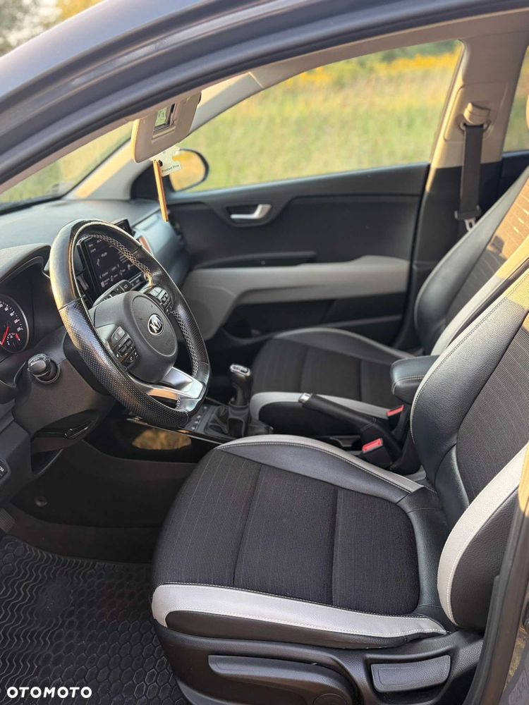 Kia Stonic - 3