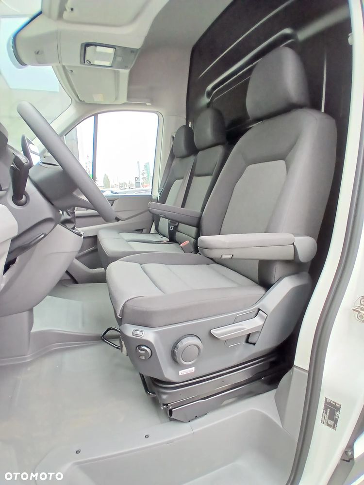 Volkswagen Crafter - 13