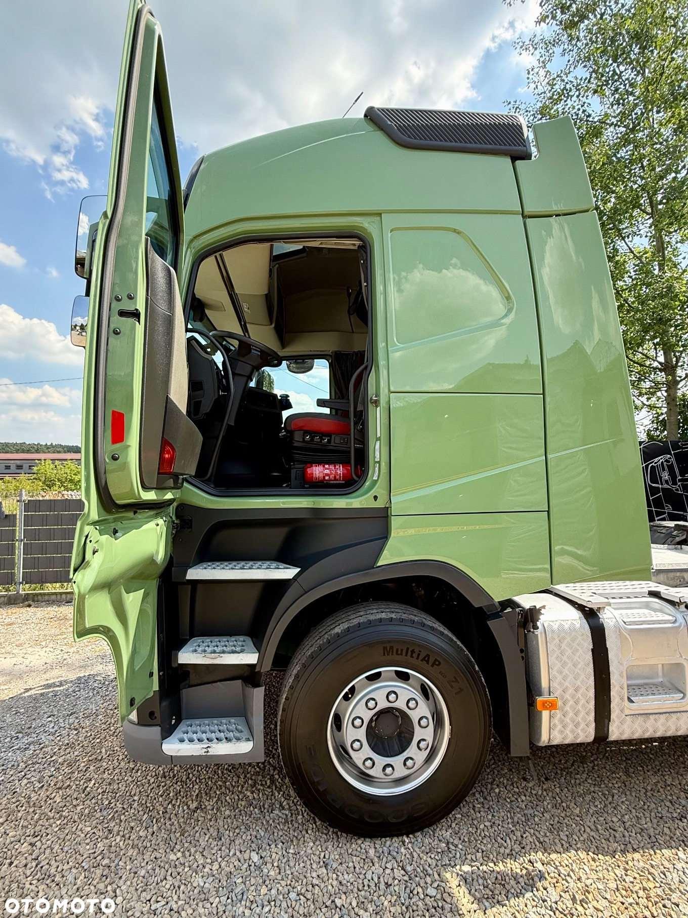 Volvo FH500 / 2017 / 791000km / NOWE OPONY  / DWA ŁÓŻKA - 13