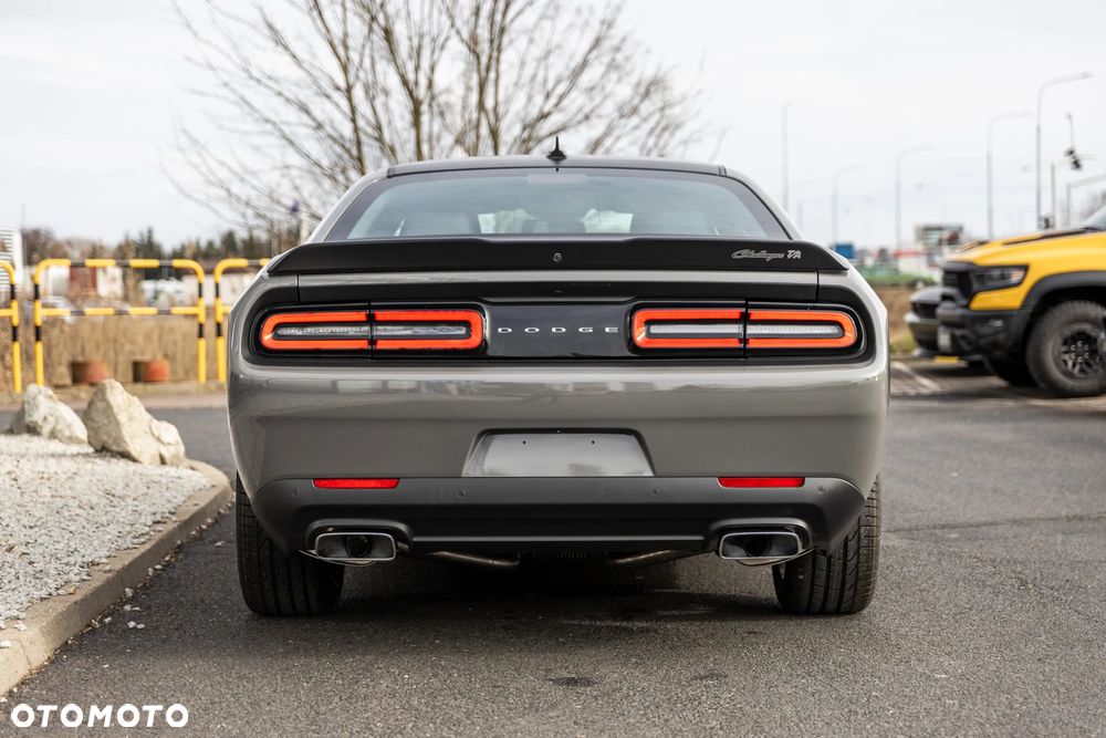 Dodge Challenger 5.7 R/T - 29