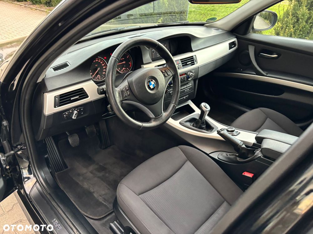 BMW Seria 3 318d - 7