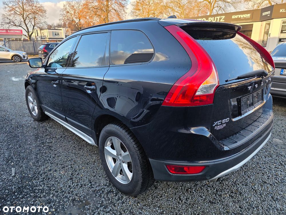 Volvo XC 60 D5 AWD Momentum - 6