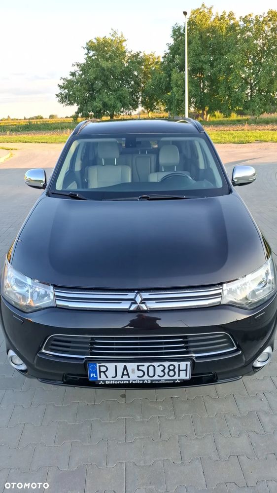 Mitsubishi Outlander - 19