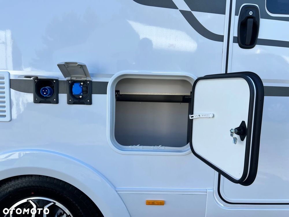 Adria Coral XL 600 DP - 9