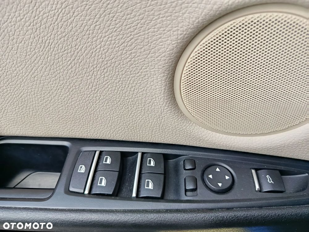 BMW X5 xDrive25d - 17