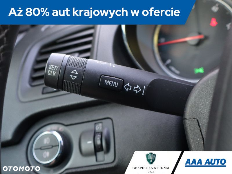 Opel Insignia - 21