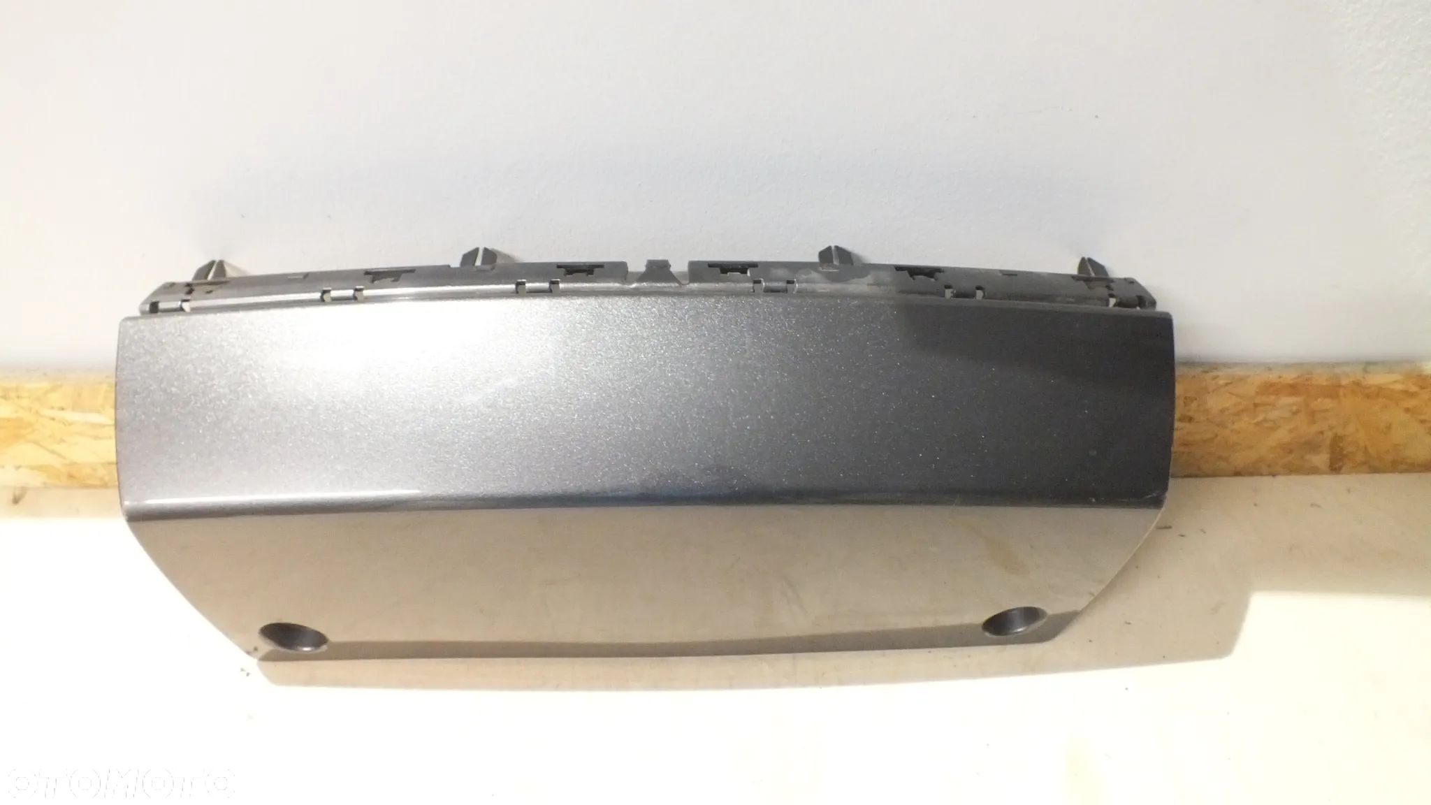 Zaślepka zderzaka tylnego Jeep Grand Cherokee Summit - 1