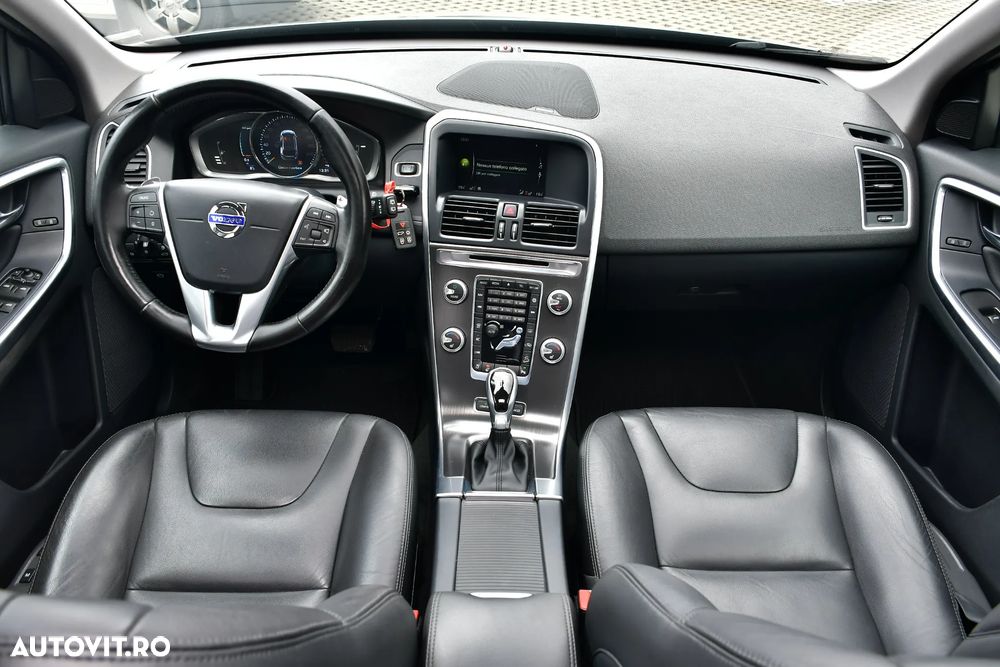 Volvo XC 60 D5 AWD Geartronic Summum - 21