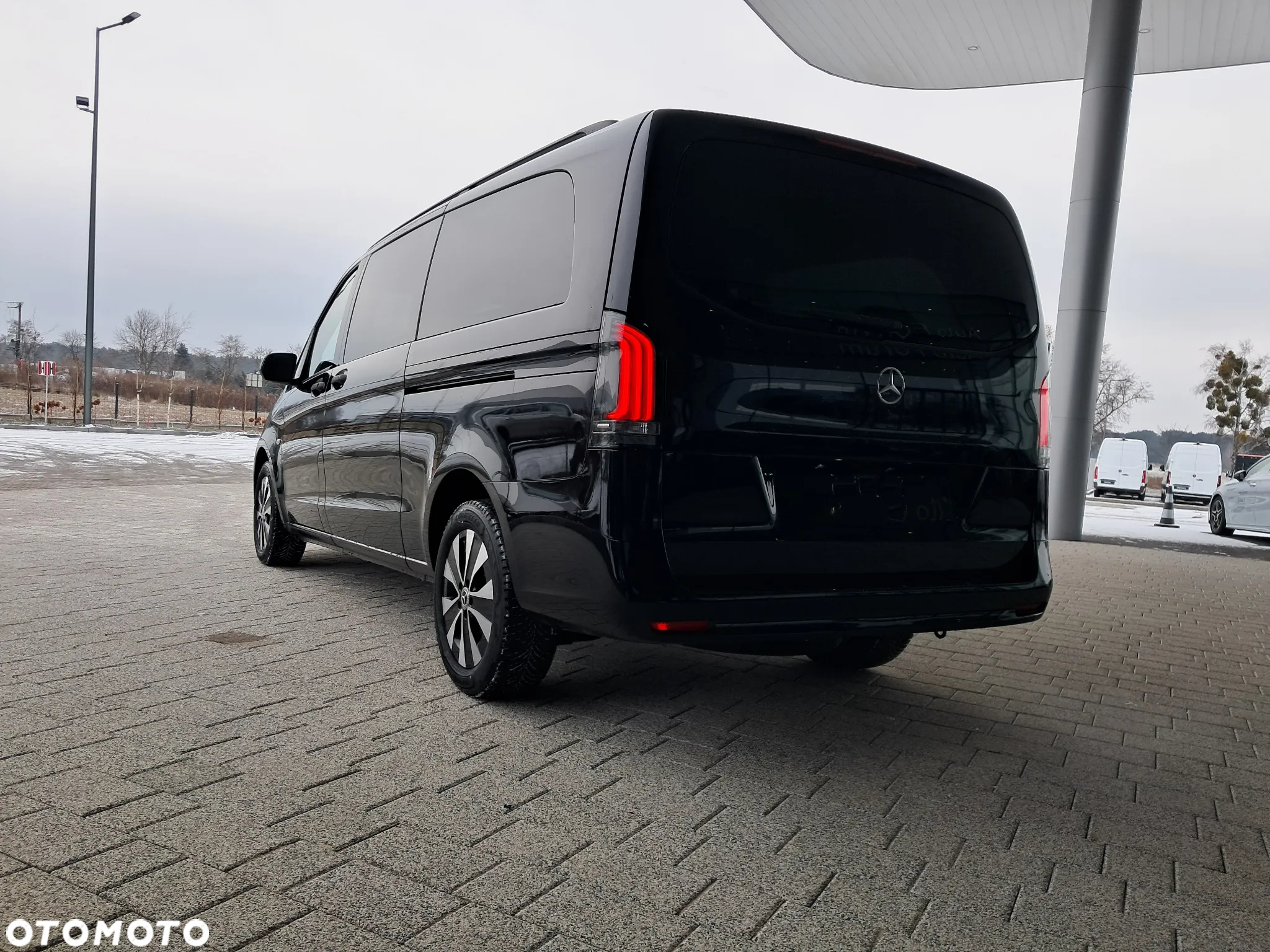 Mercedes-Benz Vito pod karawan - 12