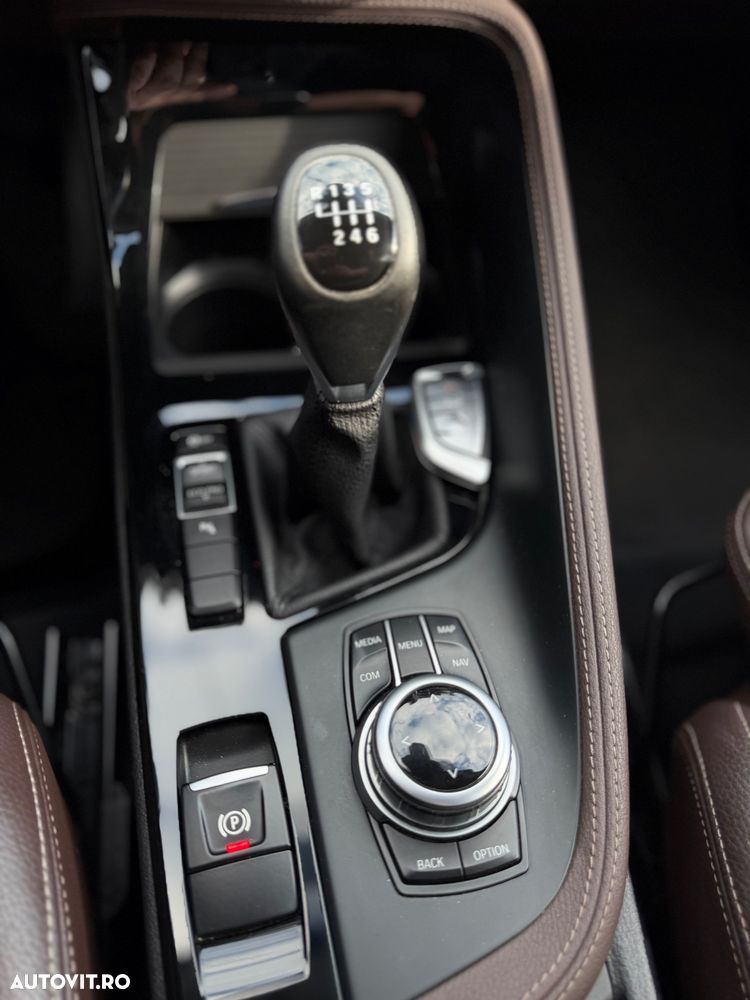 BMW X1 sDrive16d xLine - 12