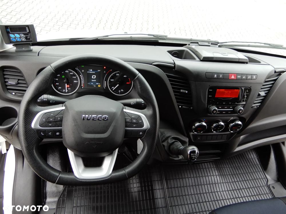 Iveco DAILY 50C18 Chłodnia -20*C+30*C WINDA ZAŁADOWCZA 1000 Kg Udźwigu DHOLLANDIA Boczne Drzwi Agregat Zasilany Na Postoju V230  Funkcja Grzania WZMACNIANY Rozstaw Osi 4100 mm Stan Auta Jak Nowy POLECAM - 38