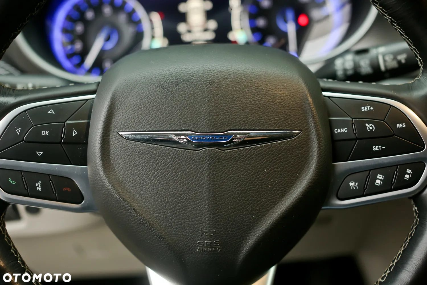 Chrysler Pacifica - 18