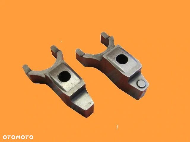 RENAULT PREMIUM DXI ŁAPKA MOCOWANIE WTRYSKIWACZA - 1