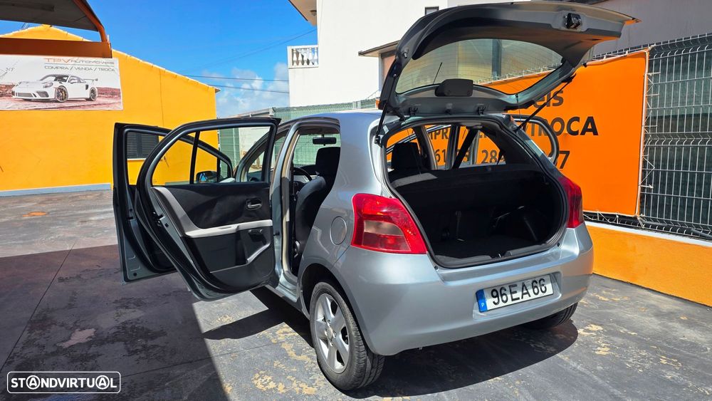 Toyota Yaris 1.0 VVT-i AC - 12