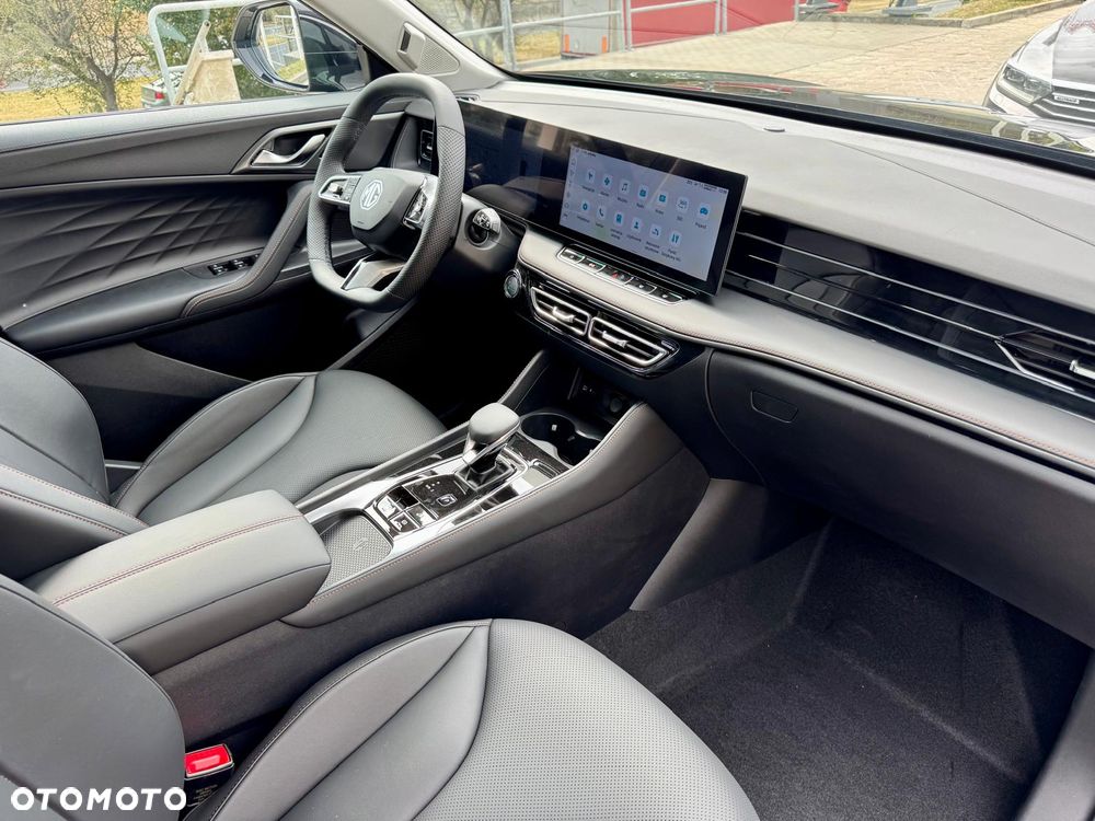 MG HS 1.5 T-GDI Exclusive DCT - 10