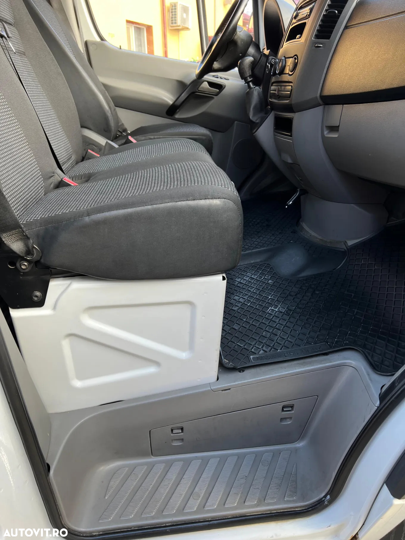 Mercedes-Benz Sprinter - 4