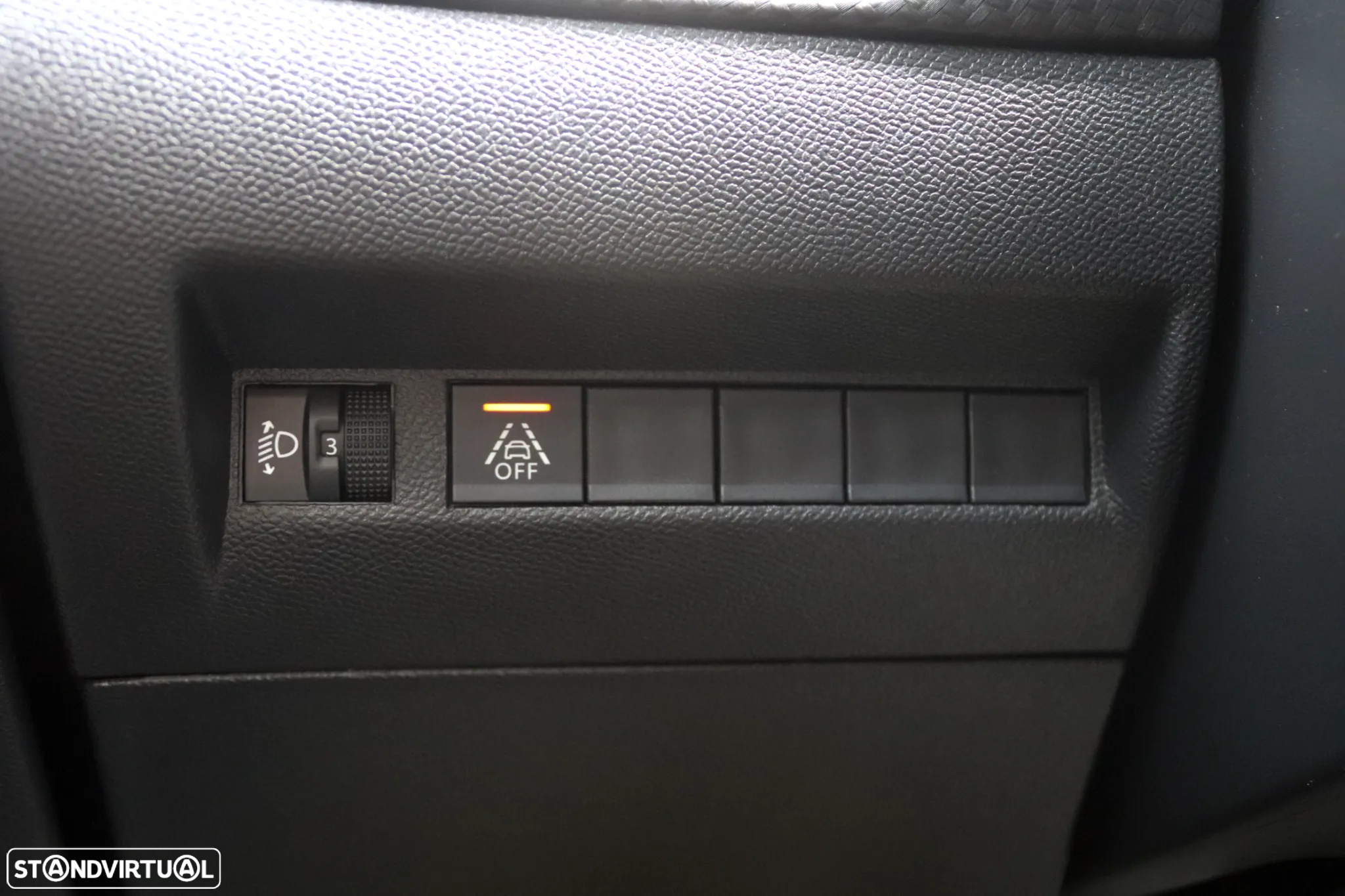 Peugeot 2008 1.2 PureTech Active Pack - 20