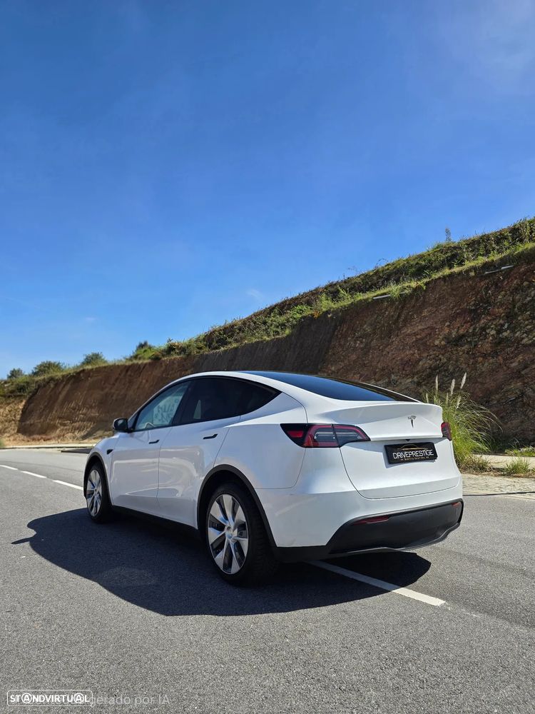 Tesla Model Y RWD - 3