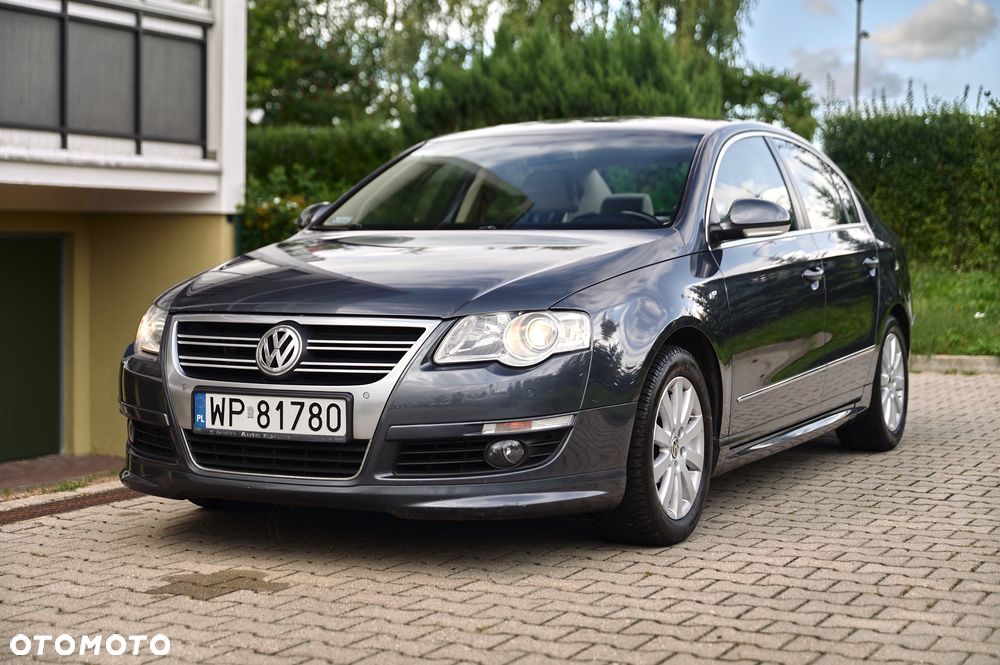 Volkswagen Passat - 13