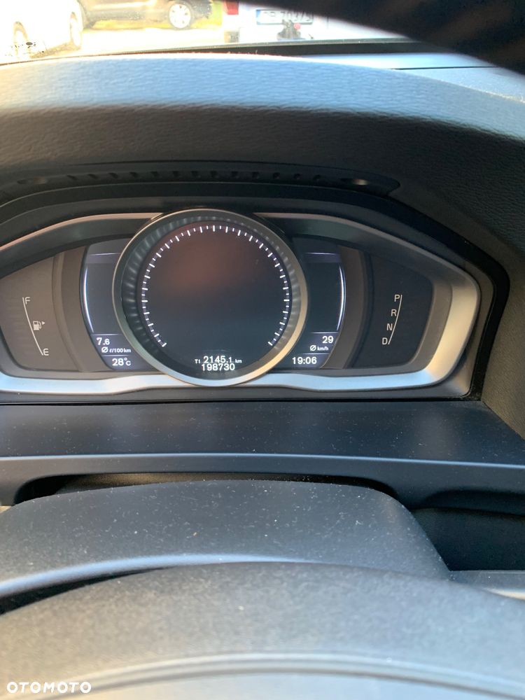 Volvo V60 D4 Drive-E R-Design Momentum - 17