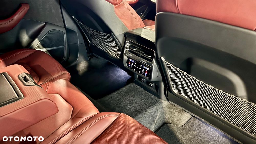 Audi SQ8 - 9