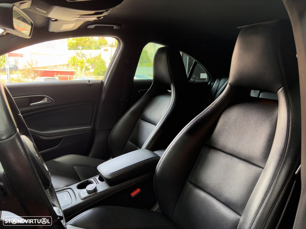 Mercedes-Benz CLA 200 d 7G-DCT AMG Line - 38