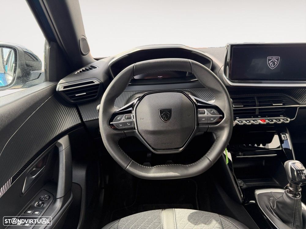 Peugeot 2008 1.2 PureTech Allure — fotografia 12