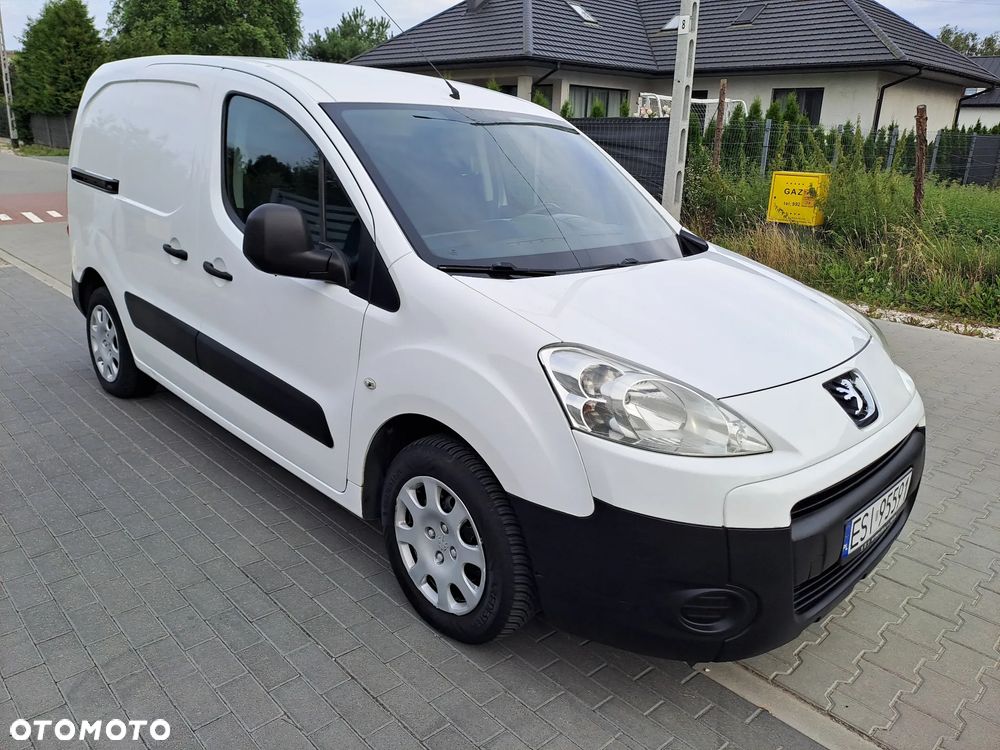 Peugeot Partner 1.6 HDI / 3 osobowy/ Blaszak / Bardzo Ładny/ - 2