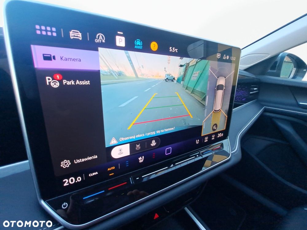 Volkswagen Passat - 12