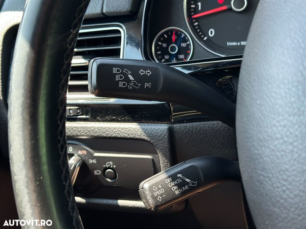 Volkswagen Touareg 3.0 V6 TDI BMT - 36