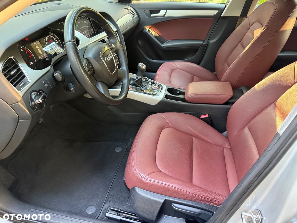 Audi A4 Avant - 32